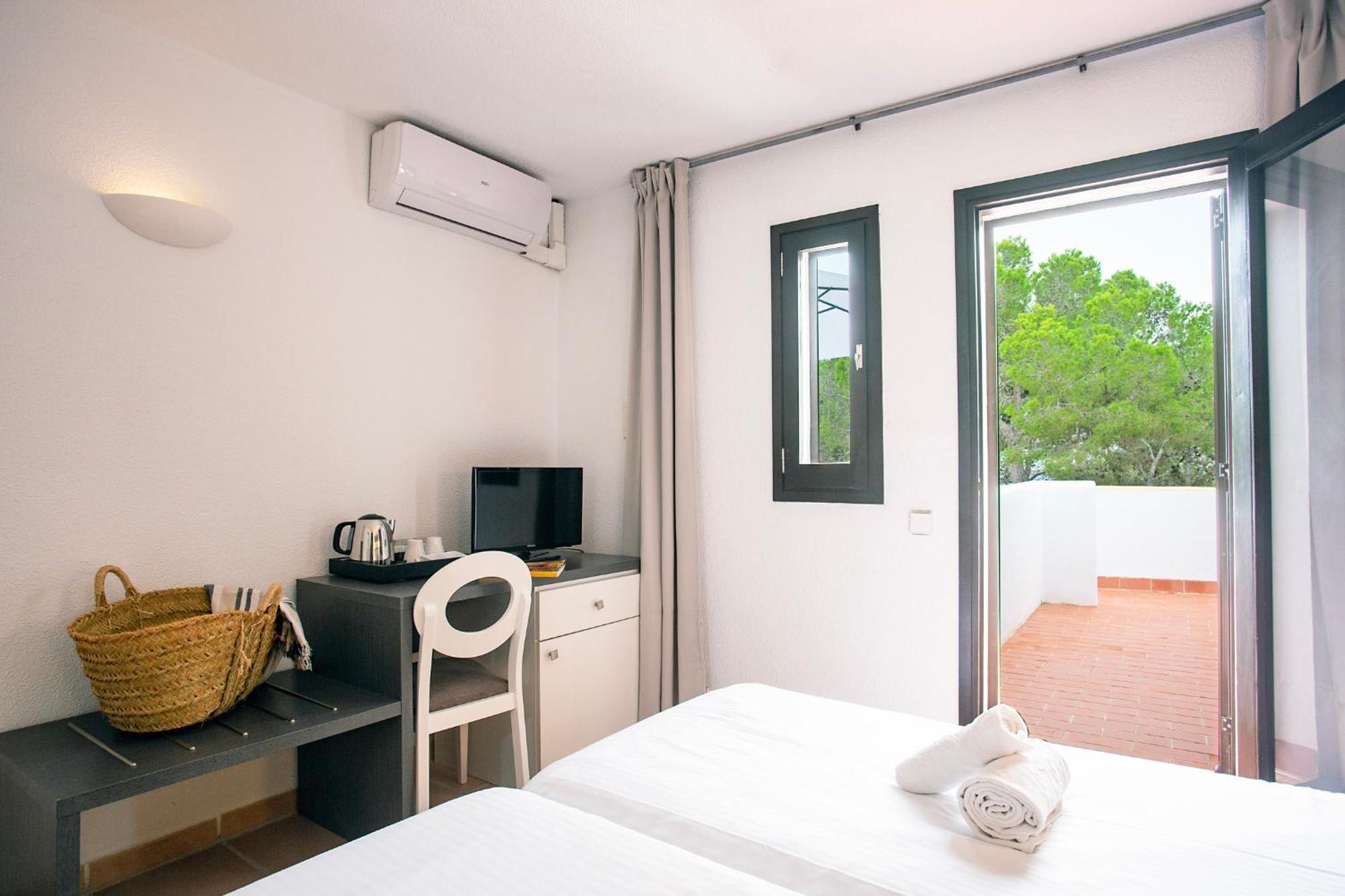 Club Cala Azul Otel Cala Llenya Dış mekan fotoğraf