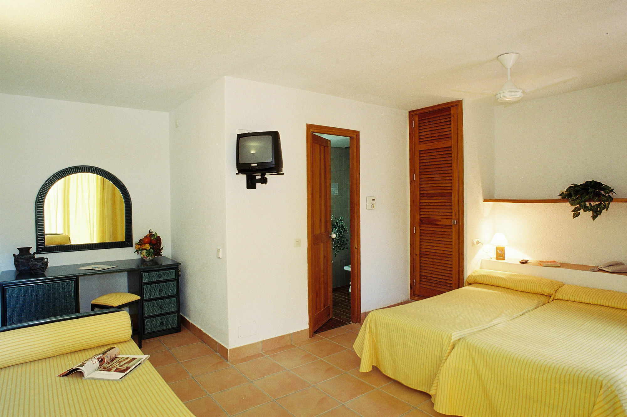 Club Cala Azul Otel Cala Llenya Dış mekan fotoğraf